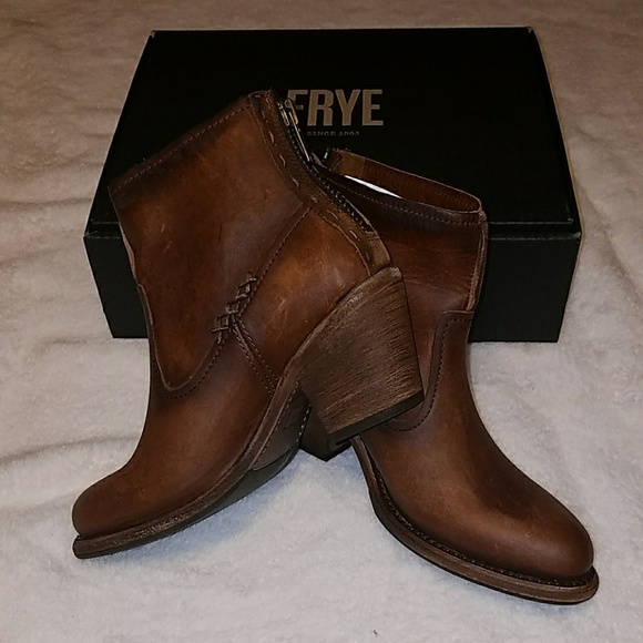 frye artisan boots
